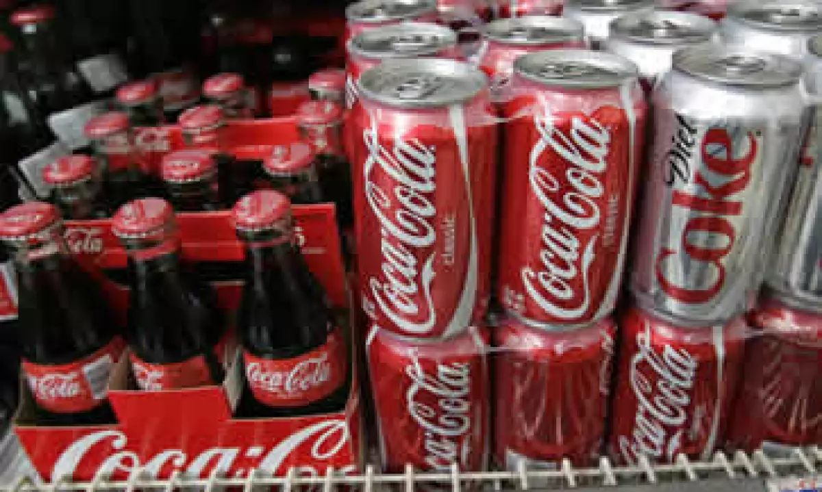 La integración de los 5 embotelladores que adquirió en los últimos 18 meses representan más de 1,000 millones de cajas unidad adicionales para el grupo. (Foto: AP)