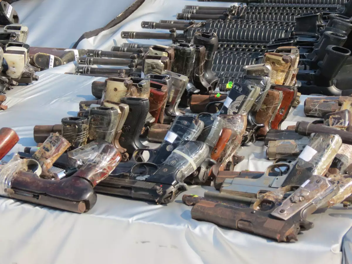 Acapulco Destruccion Armas-1.jpg