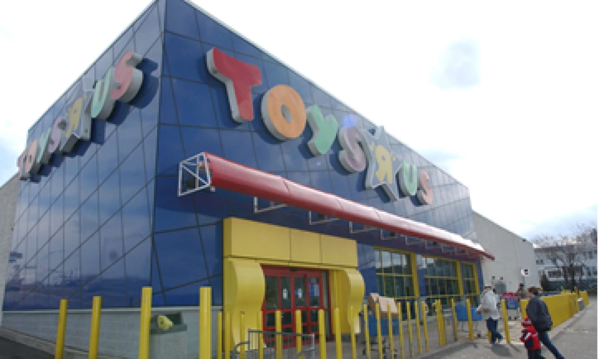 Las ventas de Toys R Us cayeron 3%, a 5,770 millones de dólares en el cuarto trimestre de 2012. (Foto: AP)