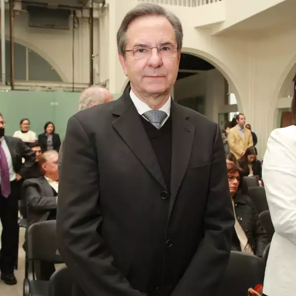 HOMENAJE A MARIE THÉRÈSE HERNAND DE ARANGO