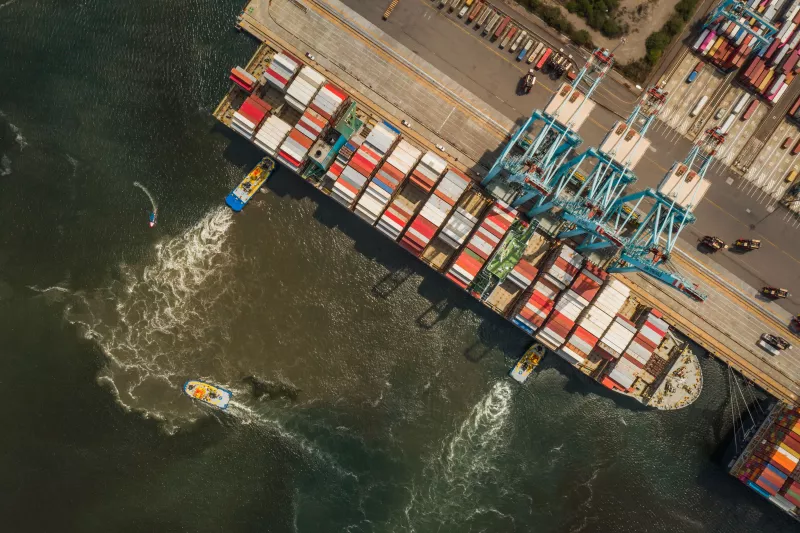 Los puertos no mienten: México pone más barreras a China, pero el Pacífico recibe más mercancía 