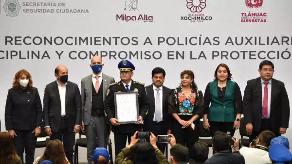 Morenistas policía.jpeg