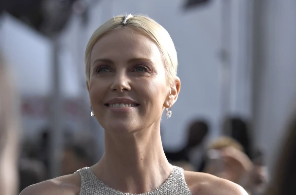 26th Annual Screen Actors Guild Awards - Red Carpet