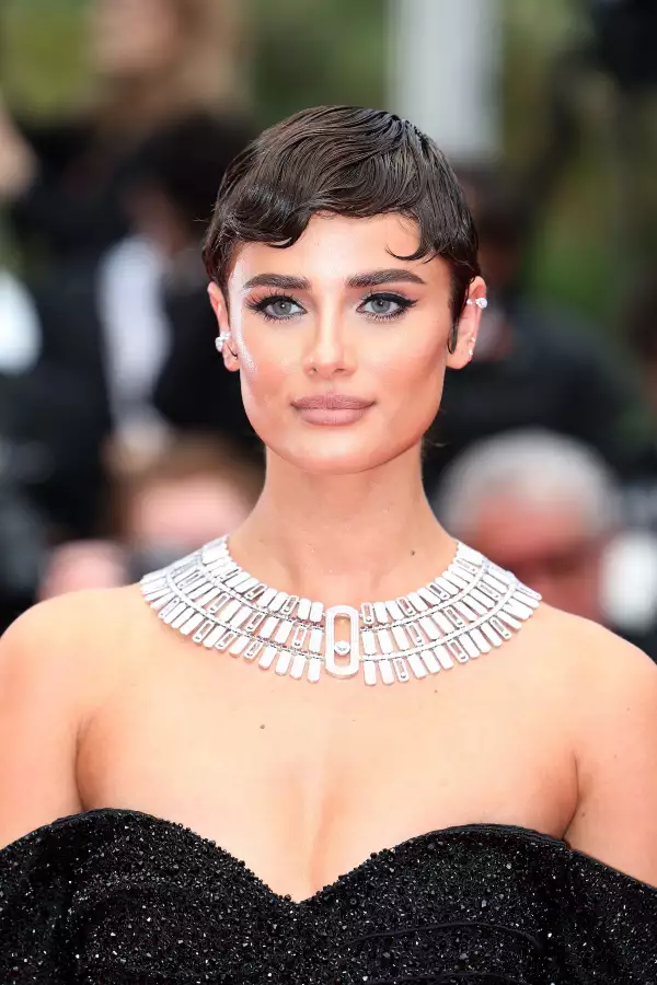 Taylor Hill  Cannes 2024 