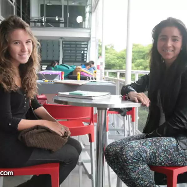 Ileana Flores y Andrea Esparza