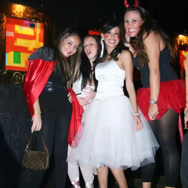 Fiesta de Haloween Taizz.