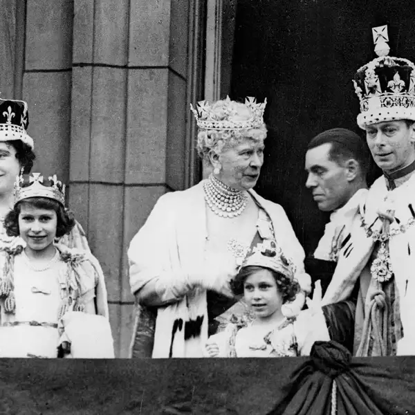 LONDRES - COURONNEMENT DE GEORGE VI