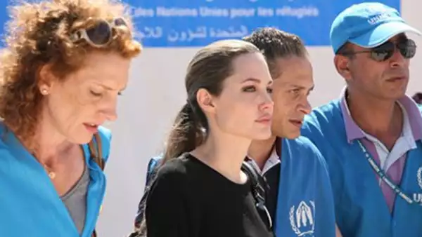 La estrella de Hollywood, enviada especial de la agencia para los refugiados de las Naciones Unidas, habló tras reunirse con un grupo de mujeres refugiadas en el campamento Zatari.