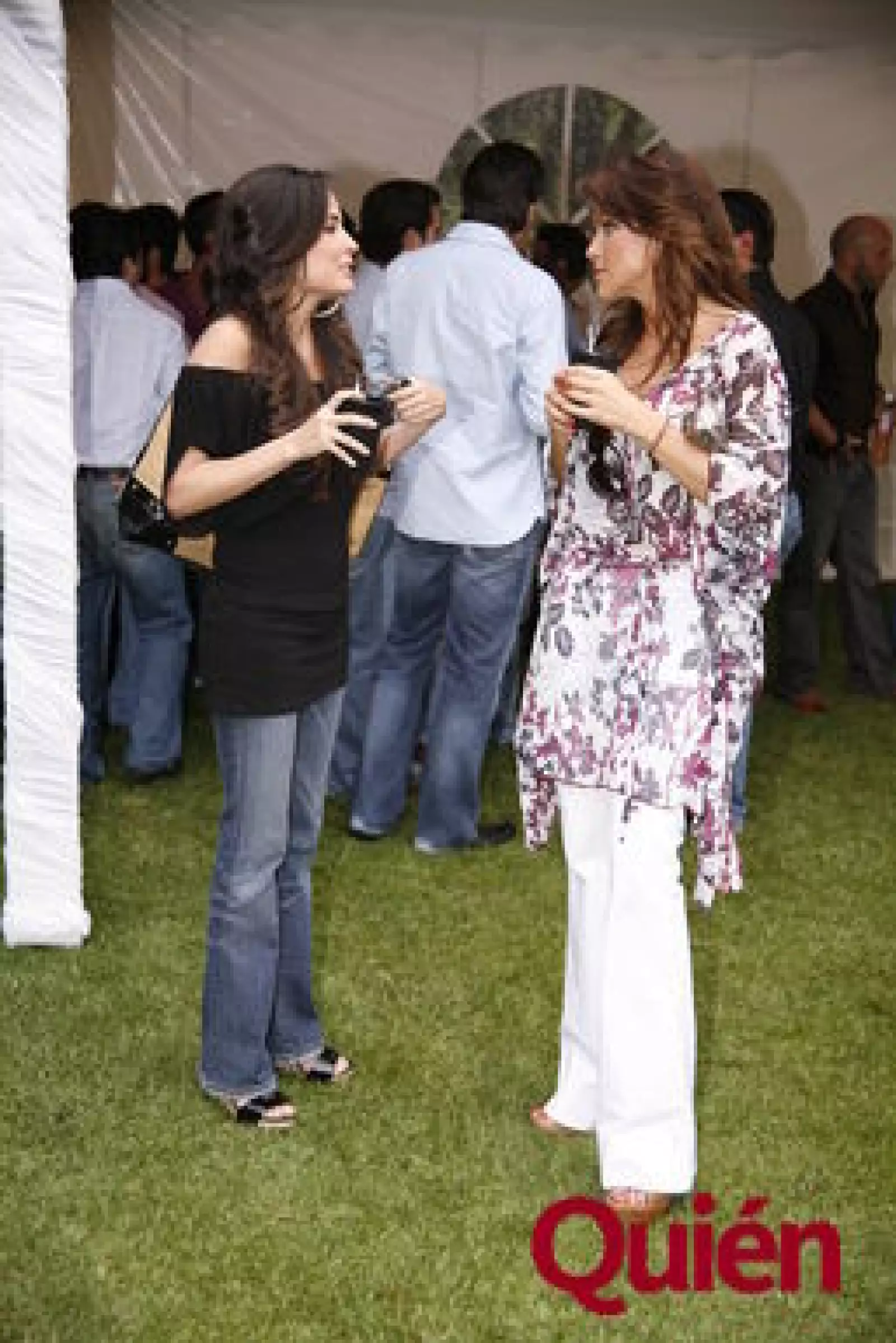 Paulina Lefaure, Sofía Pasquel