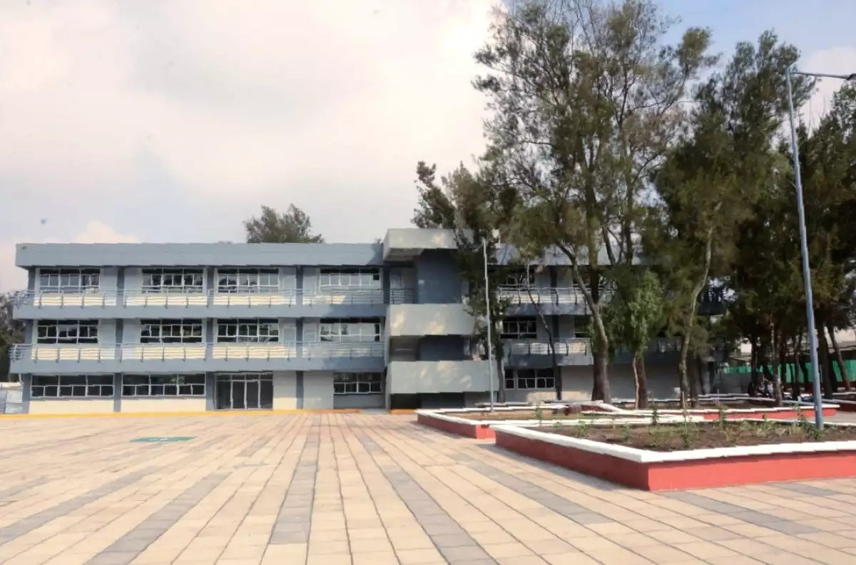 Instituto de Estudios Superiores “Rosario Castellanos”