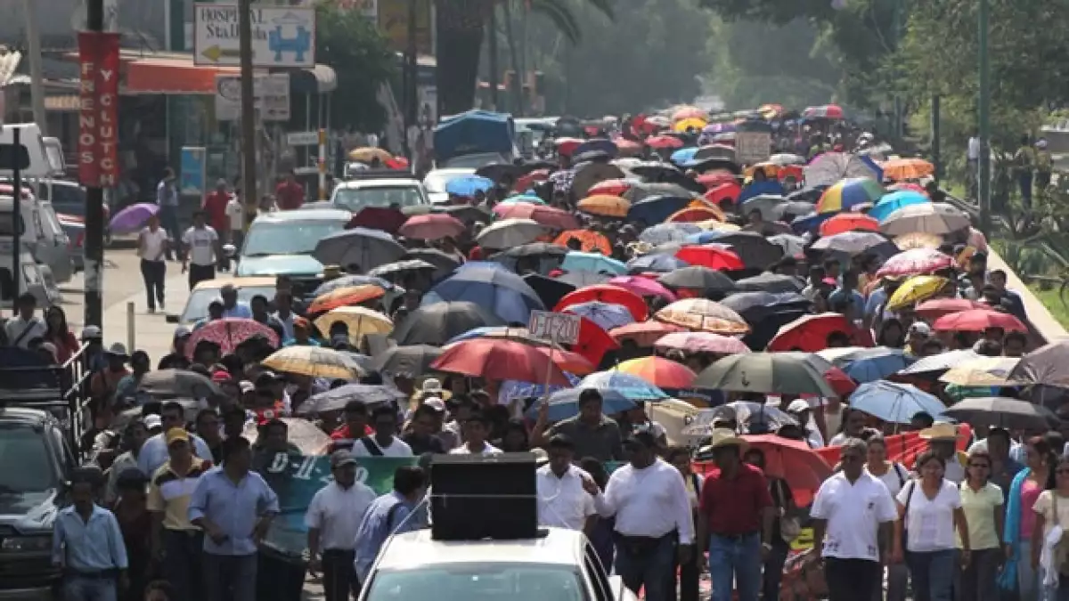 Maestros de la sección 22 protestan