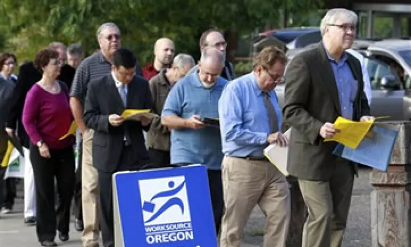 El mercado esperaba una cifra de 75,000, desde las 372,000 reportadas la semana anterior. (Foto: AP)