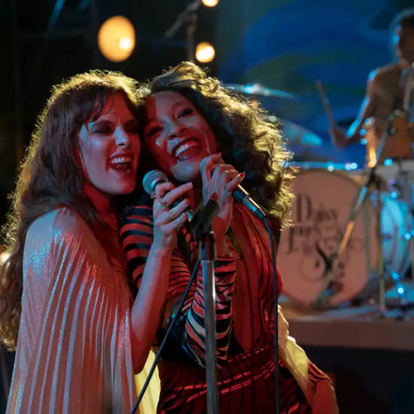 donde ver la serie daisy jones and the six