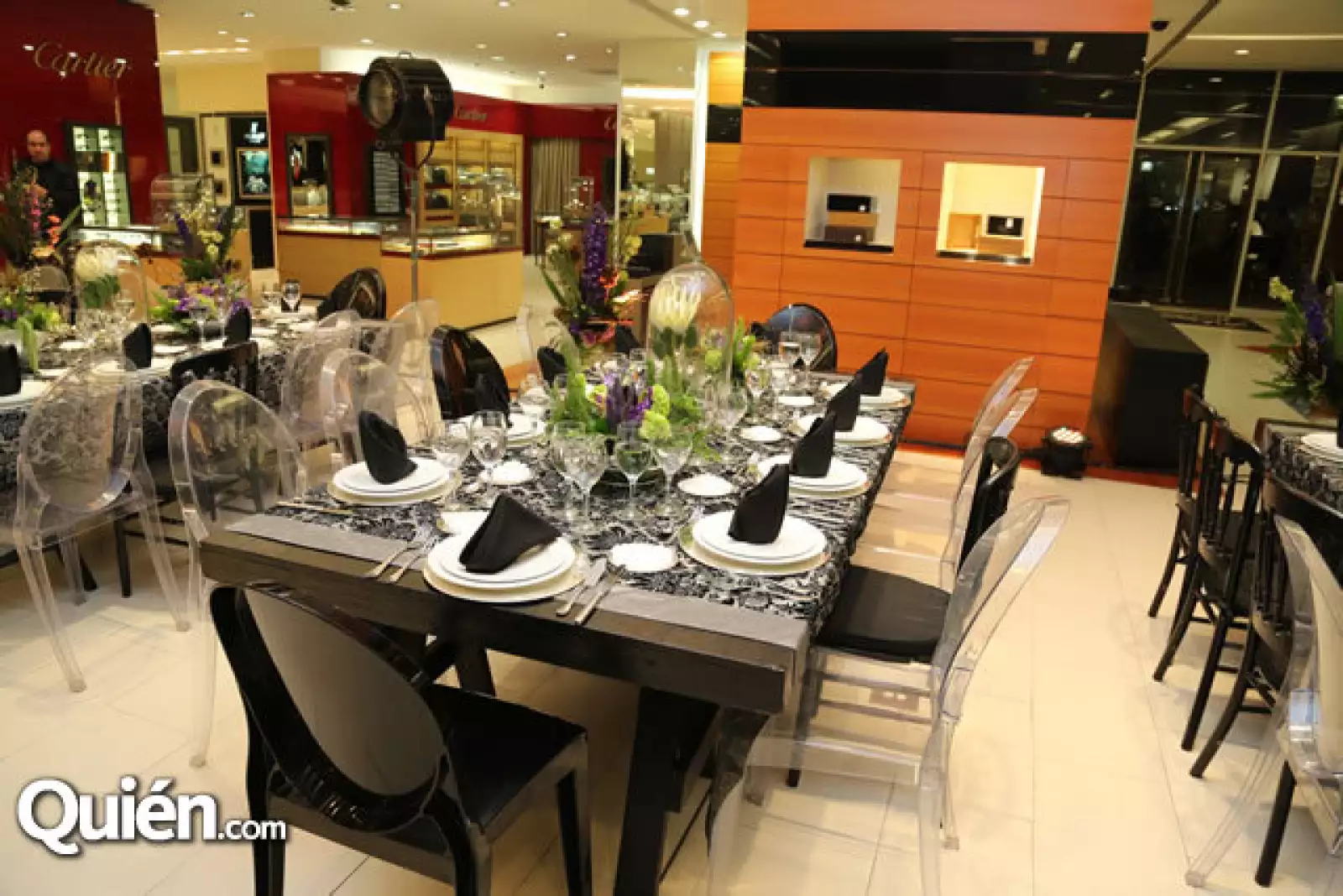 Presentación de Daniel Espinosa en Saks Santa Fe