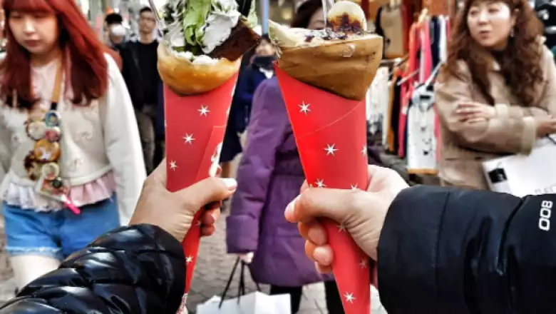 Claudia Álvarez y Billy Rovzar en Japón