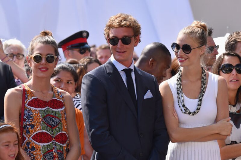 Carlota Casiraghi estuvo en el evento sola, sin Gad Elmaleh, acompañando a su hermano Pierre y a su futura cuñada, Beatrice.