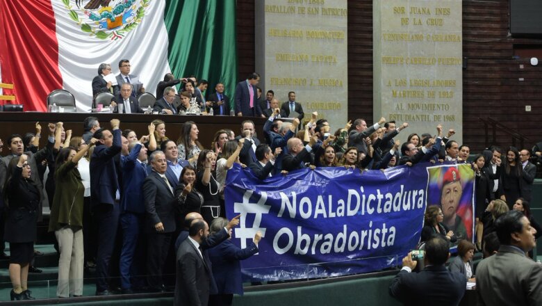 'No a la dictadura'