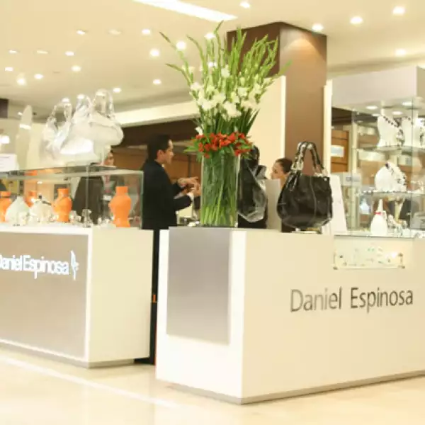 Daniel Espinosa presenta su nueva linea en plata