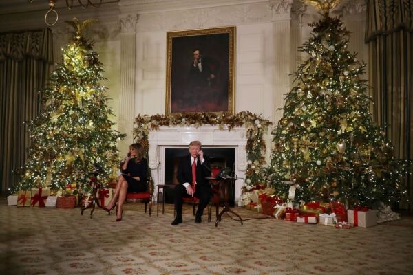 Melania Trump prepara la navidad en la Casa Blanca 2.jpg