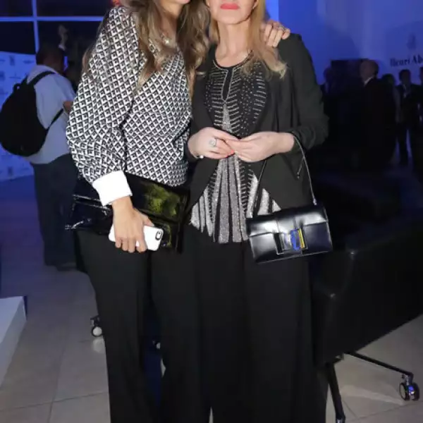 Pixie Devlyn,Hilda Calderón de Pliego