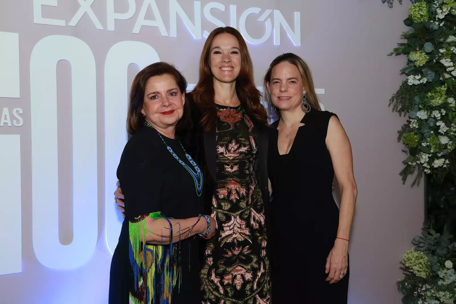 Mónica Flores, Constanza Lozada y María Teresa Arnal 