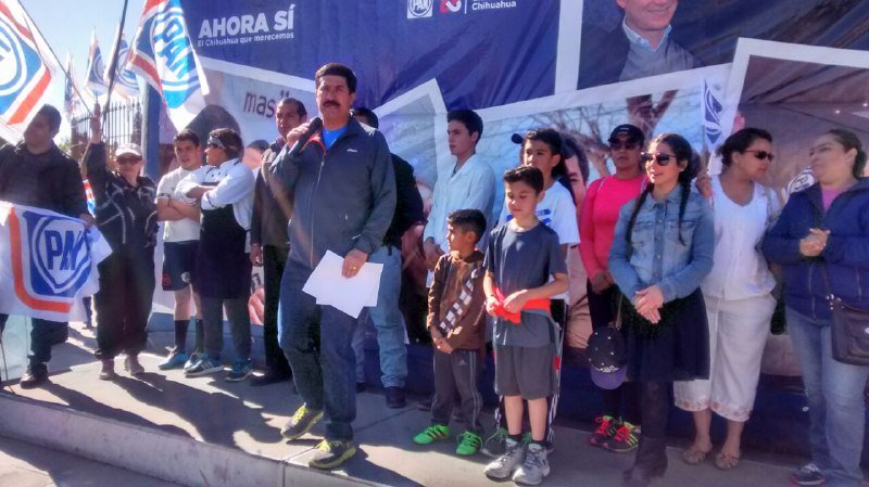 A los pies del Monumento a Juárez en la ciudad fronteriza, Javier Corral se comprometió a entregar los recursos que le corresponden a los habitantes de Ciudad Juárez.