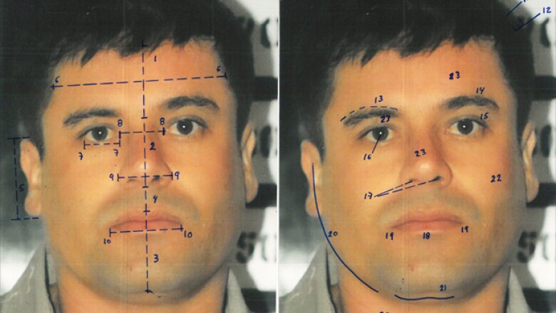 Los peritos también compararon los rasgos faciales de El Chapo a através de fotografías, y por medio de un método antropométrico comparativo de medidas, es decir, midiendo los rasgos faciales y comparándolos.
