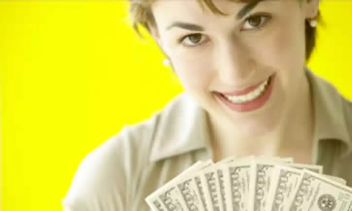 Las mujeres millennials suelen tomar más decisiones financieras que mujeres mayores. (Foto: Thinkstock)