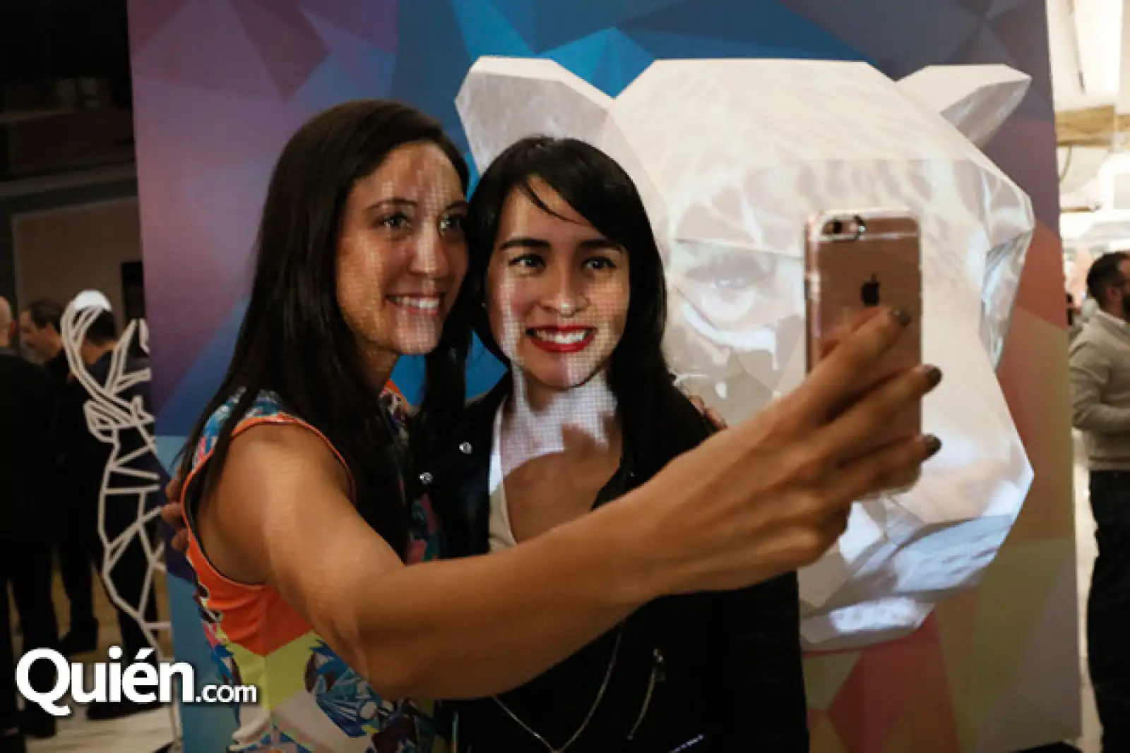 Alejandra Cervantes y Paola Durán