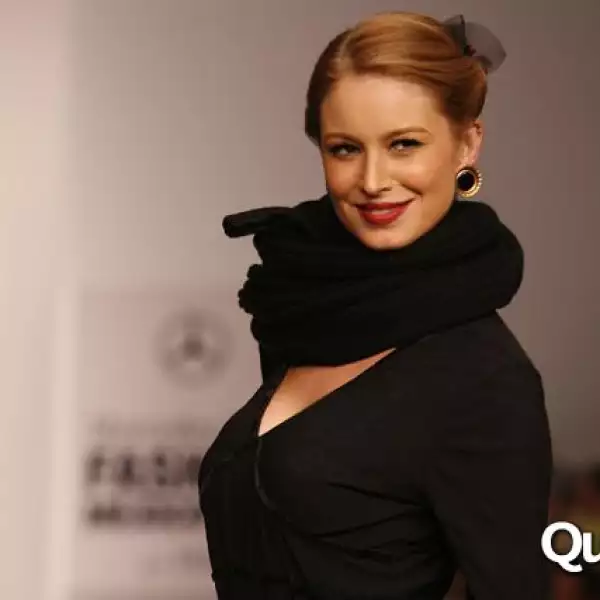 Mercedes  Benz Desfile Lydia Lavin