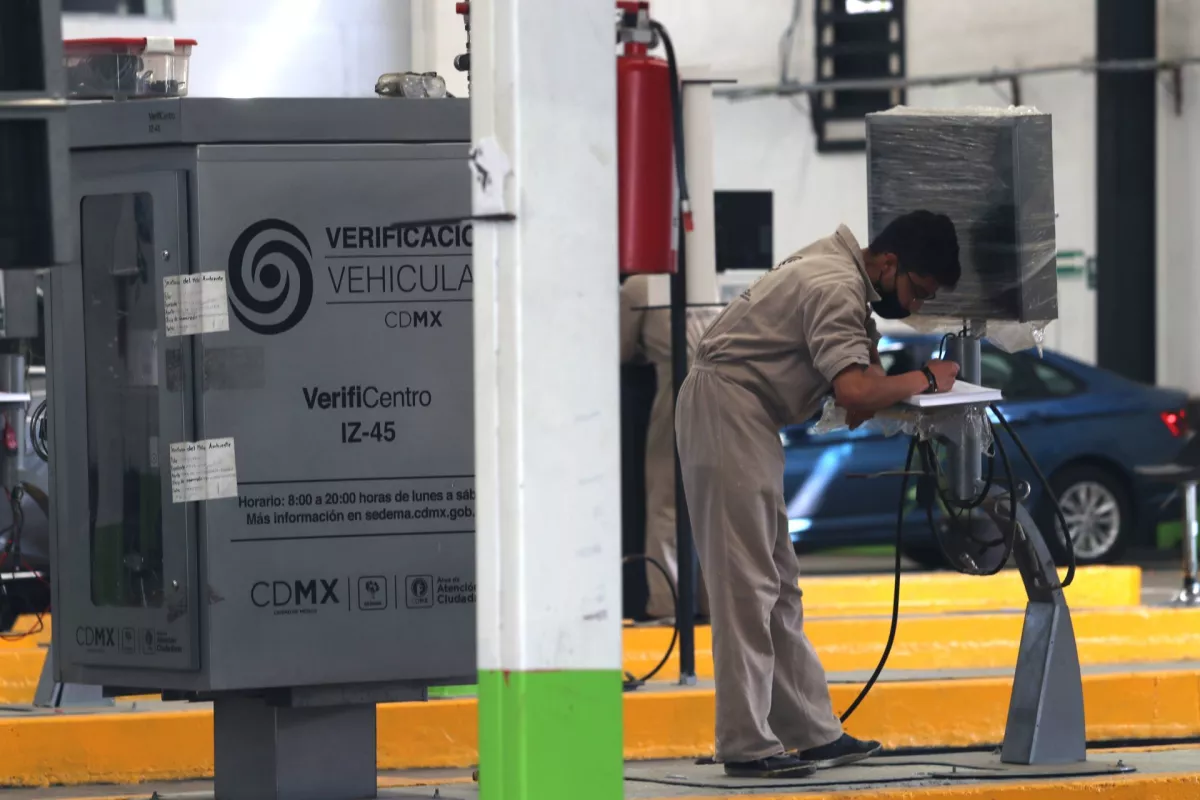 La Secretaría de Medio Ambiente (Sedema) de la capital dio inicio al servicio de Verificación Vehicular correspondiente al primer semestre del 2021 a coches matriculados en la Megalópolis, Hidalgo, Puebla, Morelos y Tlaxcala, a excepción del Estado de México