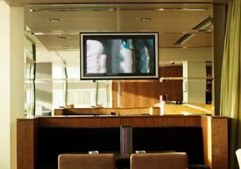 El número de pantallas de plasma y LCD de más de 60 pulgadas crecerá de 143,000 unidades en 2008, a 345,000 en 2010.  (Foto: Jupiter Images)