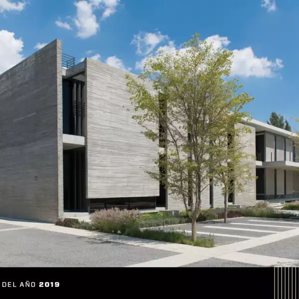 Corporativo Anteus Constructora, Edificación