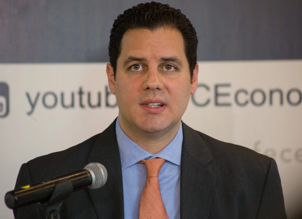 Carlos Mena Labarthe