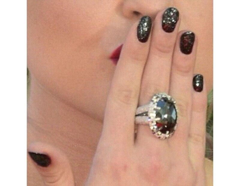Osbourne recibió muchas críticas por su manicure.