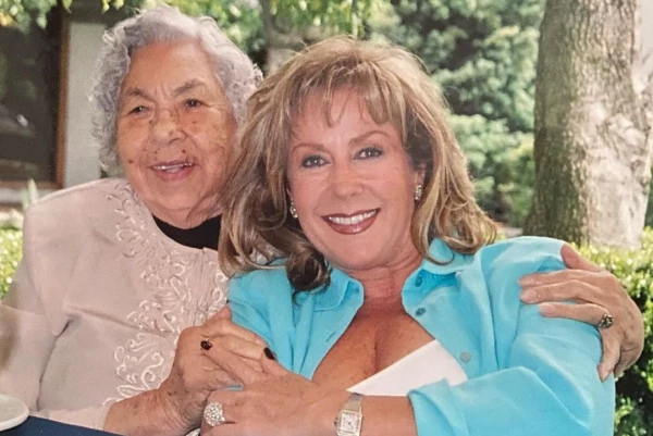 Eva Mange y Laura Zapata