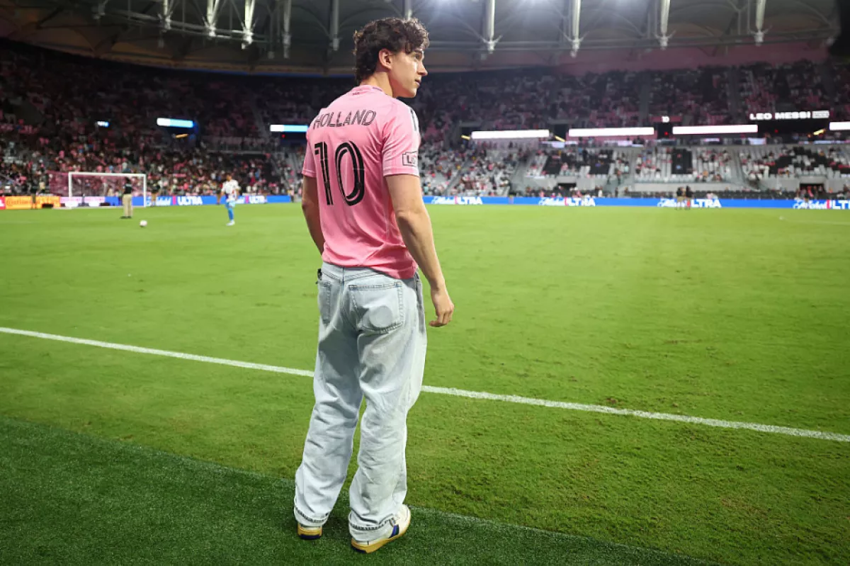 tom holland jersey inter miami.png