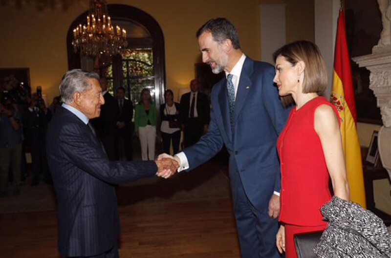 Felipe y Letizia saludaron a Miguél Alemán Velasco.