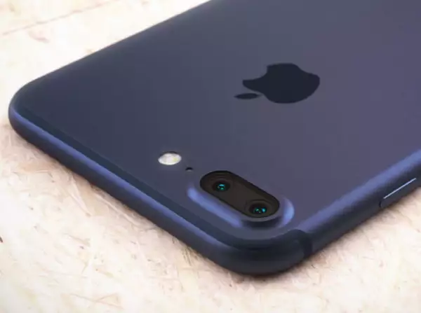 iPhone 7