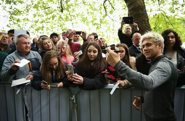 Aunque Niall es muy amable con sus fans, en esta ocasión no le encantó la foto que le tomo una de ellas.
