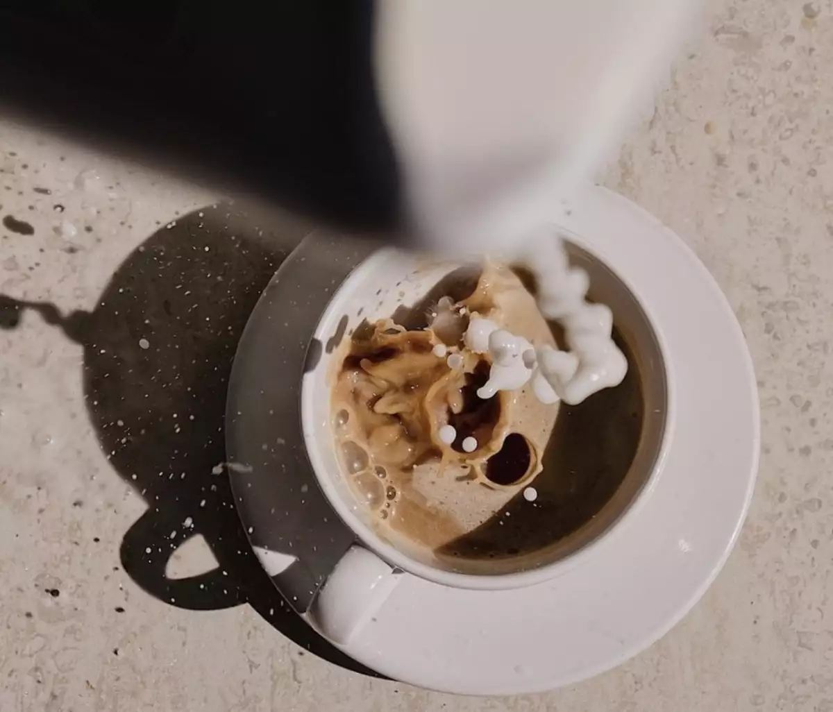 Loretta, Coffee and Nails: El combo perfecto 
