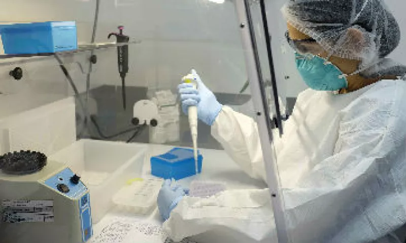 an�lisis de sangre en laboratorio