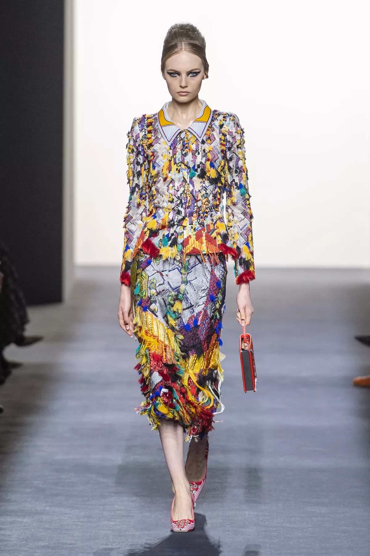 Fendi Couture HC F18 011.jpg