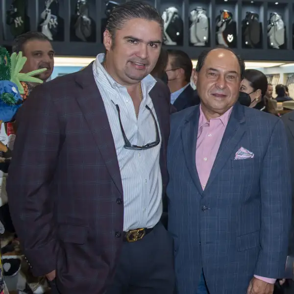 Miguel Rabago y Jesus Moses.jpg