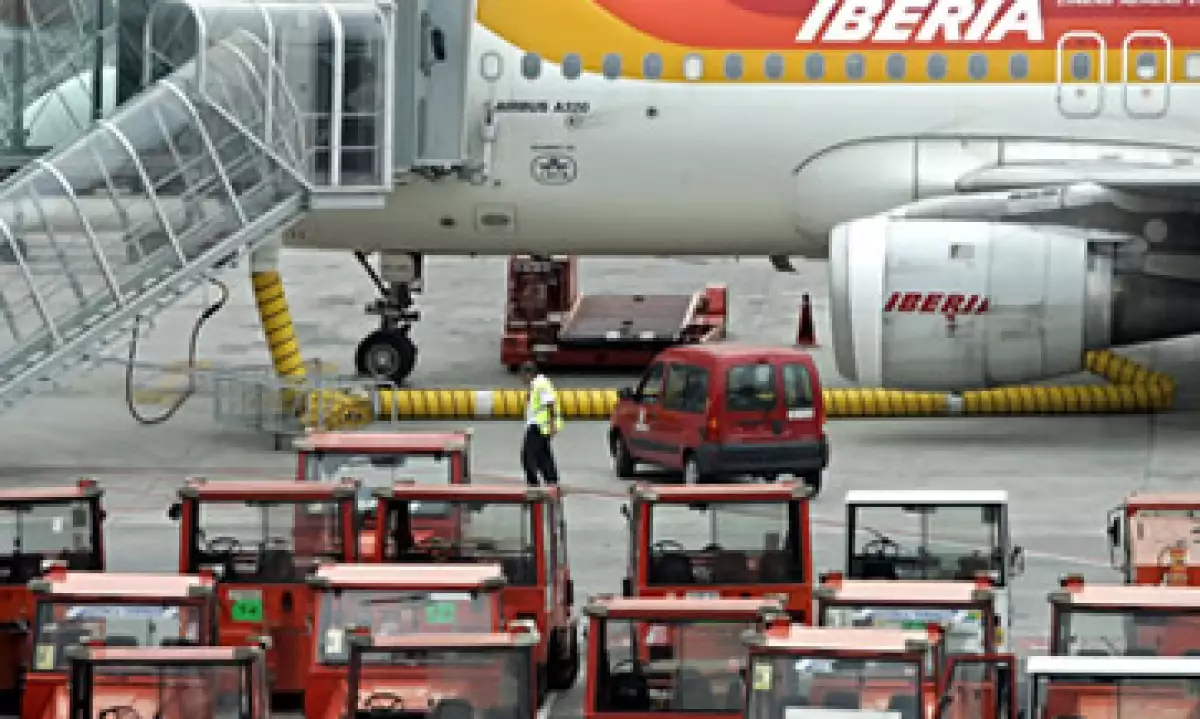 Iberia dijo que la huelga no afecta a los vuelos operados por Air Nostrum, Vueling y códigos compartidos operados por otras compañías. (Foto: AP)