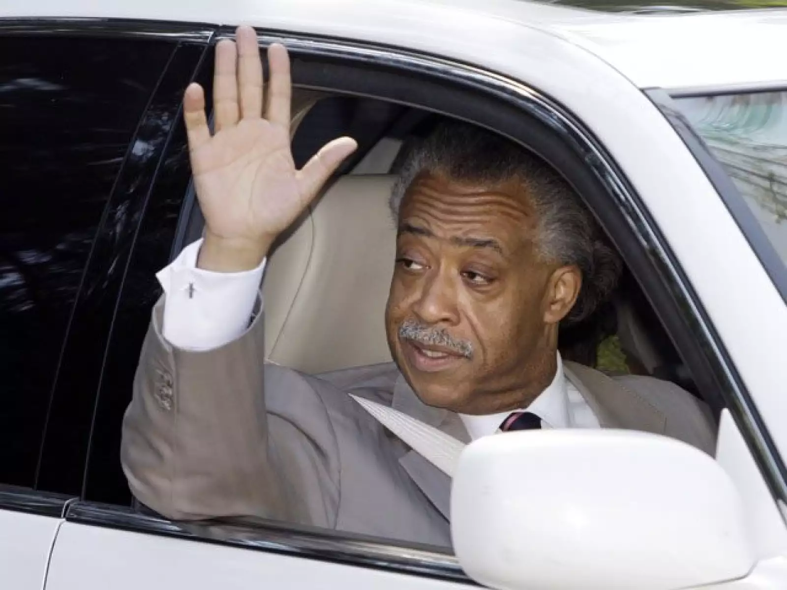 El reverendo Al Sharpton, importante en a vida de Michael Jackson, estuvo puntual.