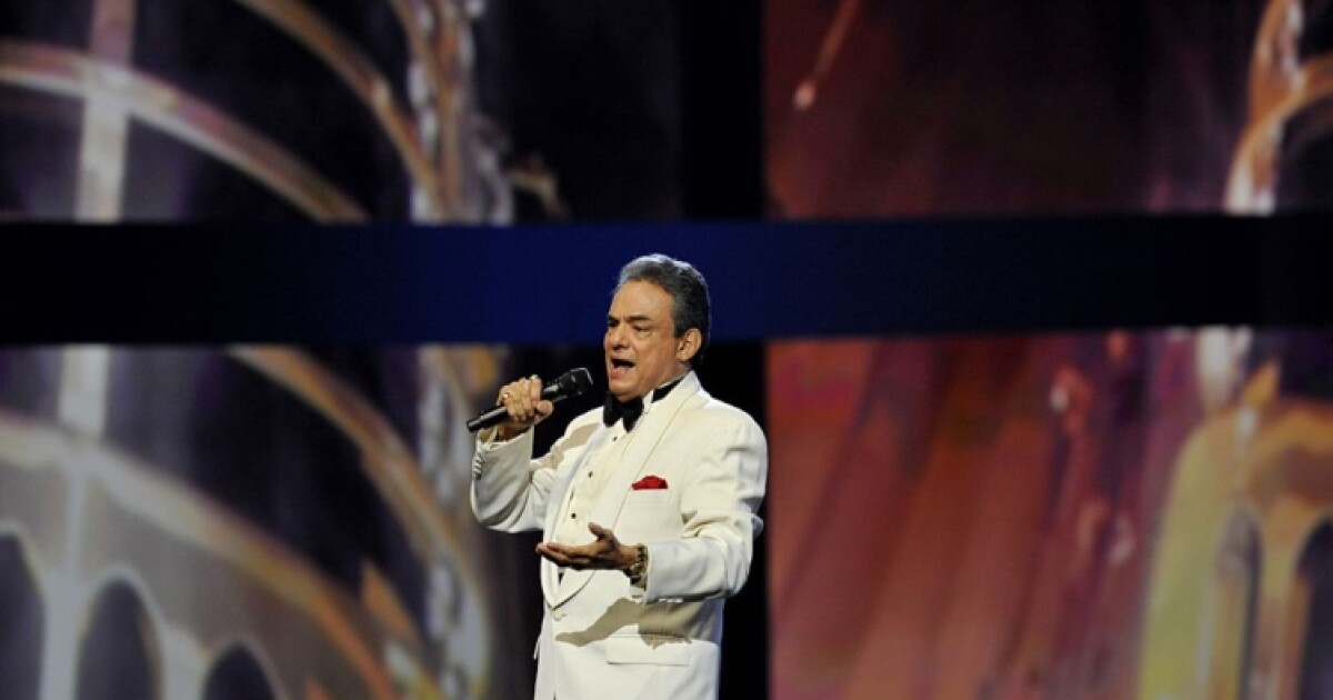 El dueto frustrado de José José con Frank Sinatra que lo llevó al