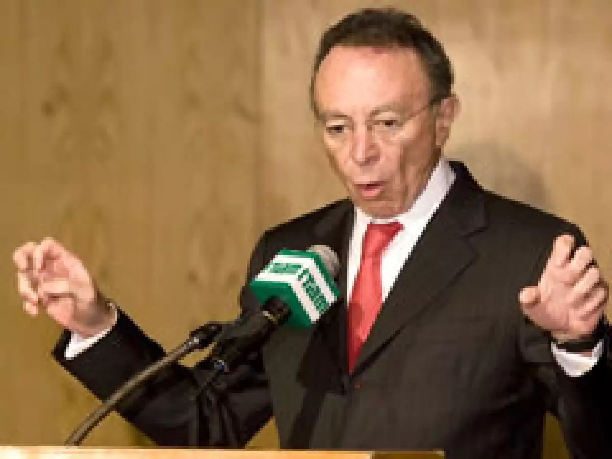 Ortiz continuará al frente del Banco de México. (Foto: Notimex)