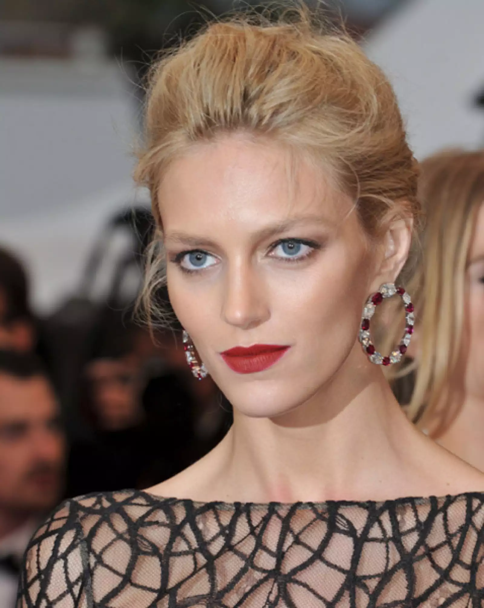 Si usarás mantilla este peinado es ideal.