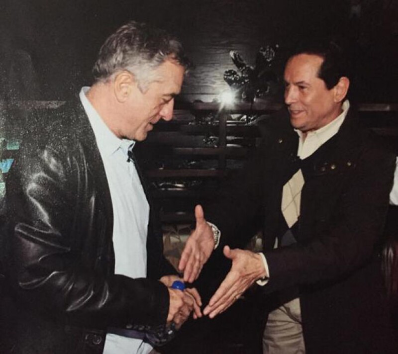 Robert De Niro en otra foto que compartió Juan José Origel.